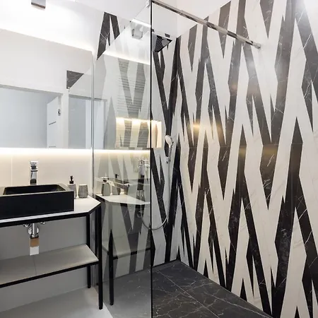 Purple Luxury By Bookinghost Warschau