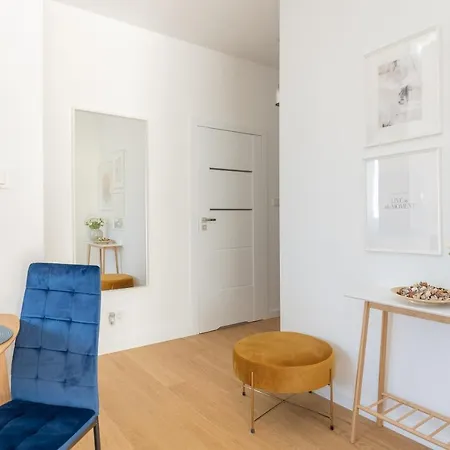 아파트 Purple Luxury By Bookinghost 바르샤바