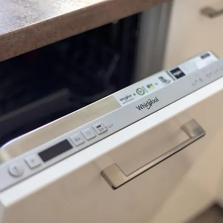 Purple Luxury By Bookinghost شقة وارسو